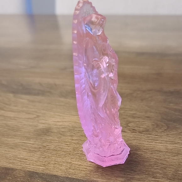 Praying Mary - Picture 2 of 6